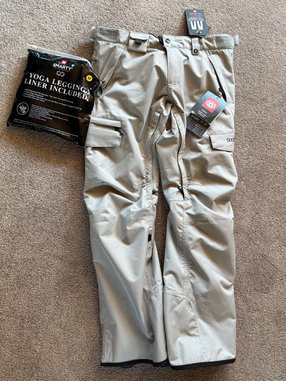 686 Snowboard cargo pants, Smarty 3-1 with yoga legging liner. Women’s medium.